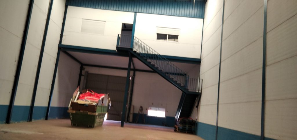 Nave industrial en alquiler en Borox de 370 m2
