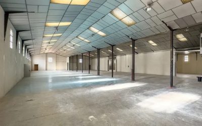 Alquiler Nave Industrial en Pinto con Patio y Oficinas 2.200 m2