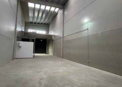 Nave industrial en alquiler en Arroyomolinos de 195 m²