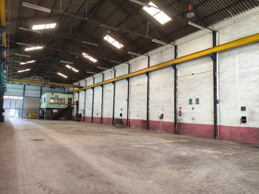 Nave Industrial en Alquiler en Aranjuez 1000 m2 con Patio
